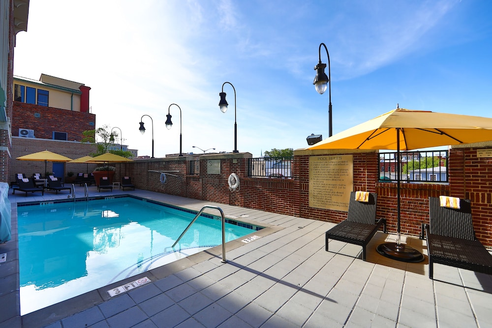 Hilton Garden Inn Savannah Historic District - photo 76