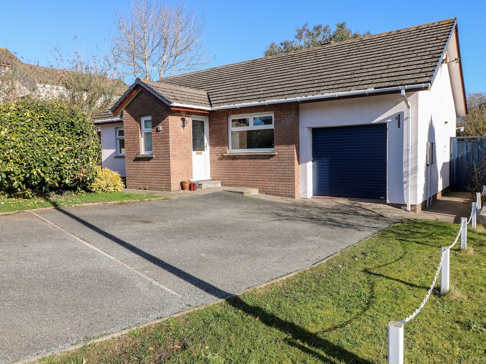 1 Gloucester Way in Pembroke Dock, United Kingdom