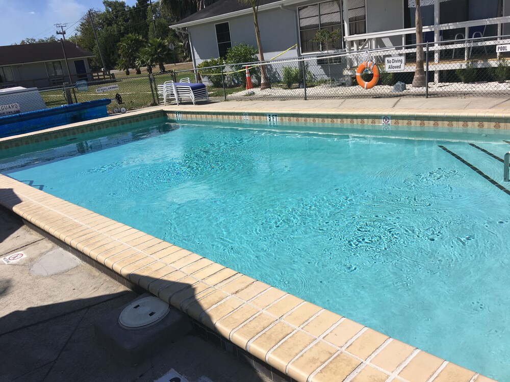 The Rivers Edge Motel - photo 27
