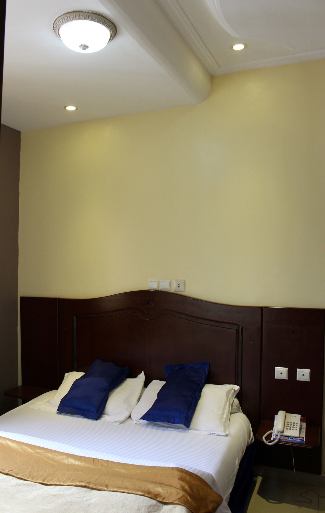 Prestige Hotel — hotel in Yaounde