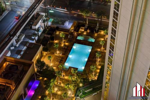 MGM Signature 28 705 F1 Track & Strip View Balcony