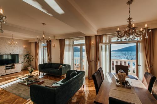 SunnyCoastVilla in Herceg-Novi, Montenegro