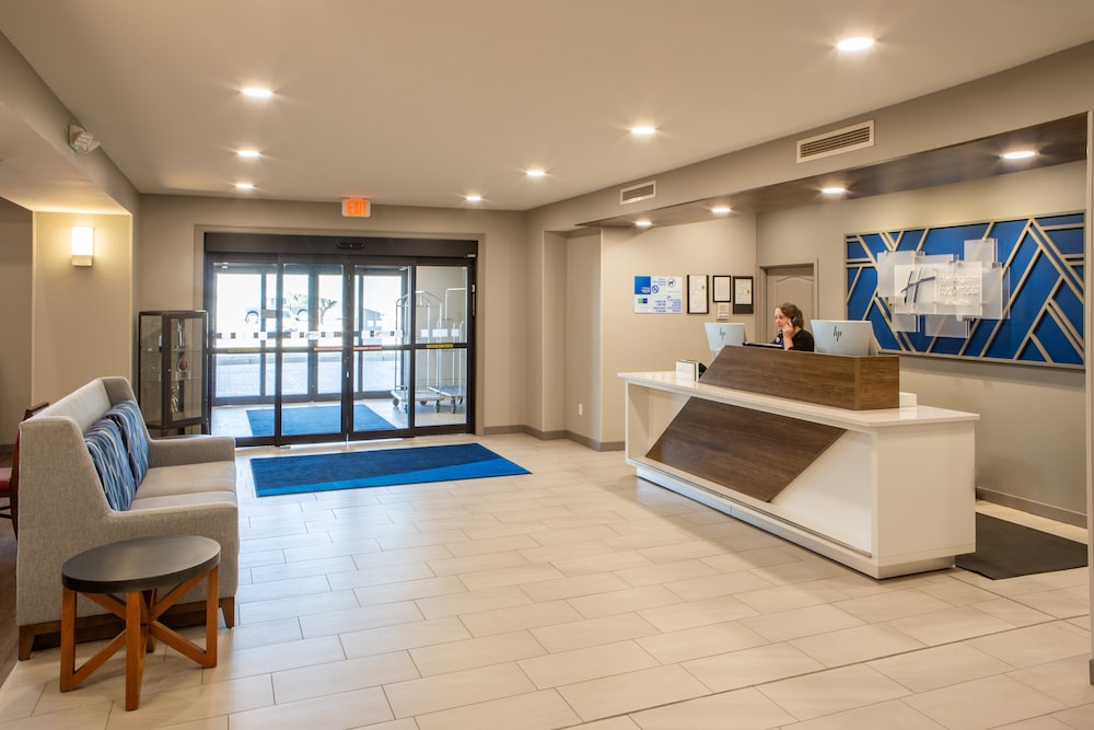 Holiday Inn Express & Suites Sioux City Southern Hills by IHG - photo 91