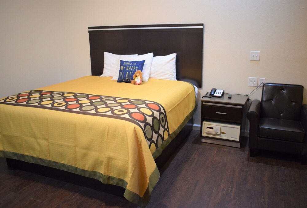 Texas Bungalows Hotel and Suites Austin - photo 9