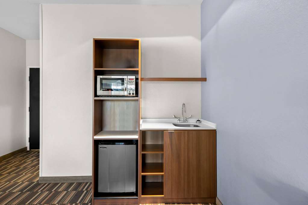Microtel Inn & Suites by Wyndham Sweetwater - photo 42