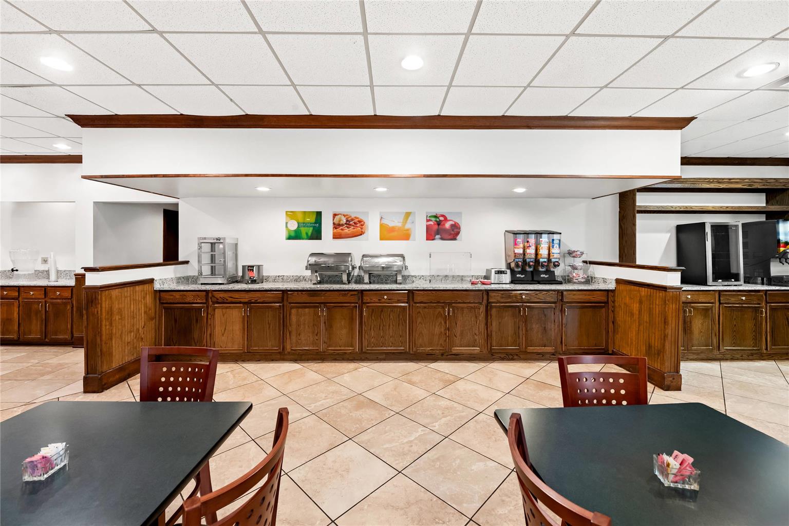 Quality Inn Dayton Airport - photo 36