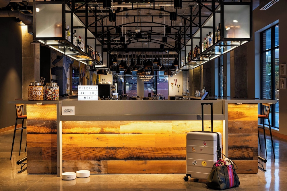 Moxy Omaha Downtown - photo 37
