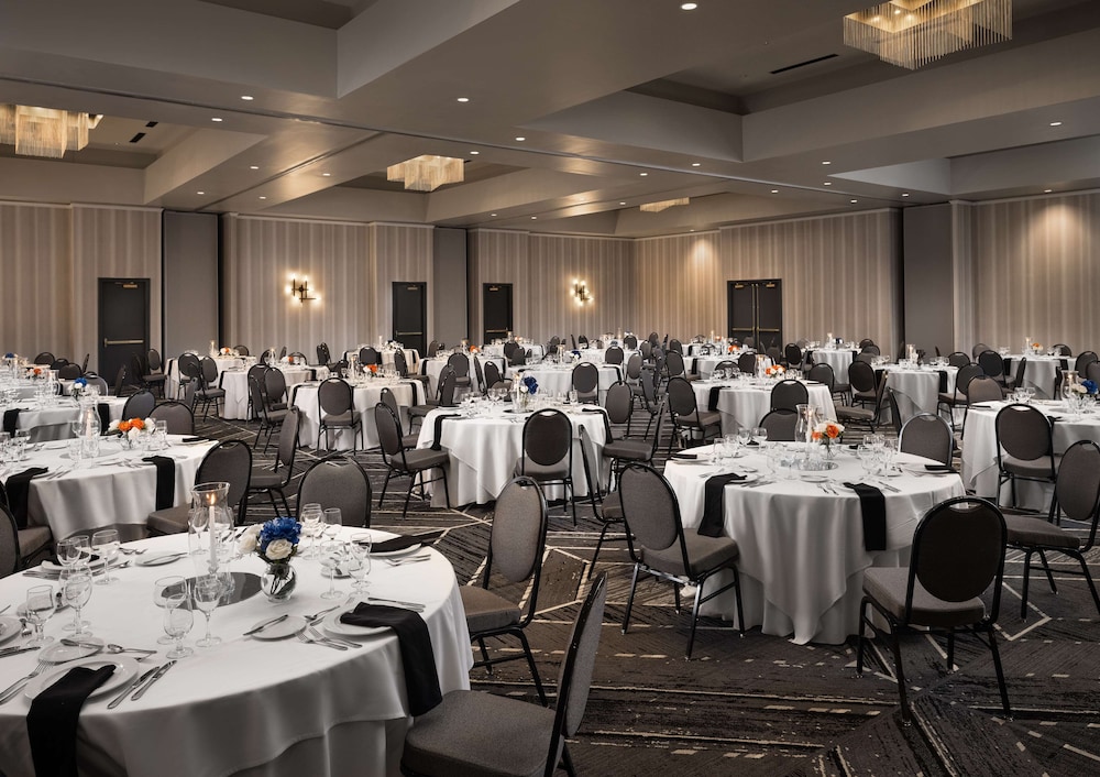 Hilton Charlotte Airport - photo 51
