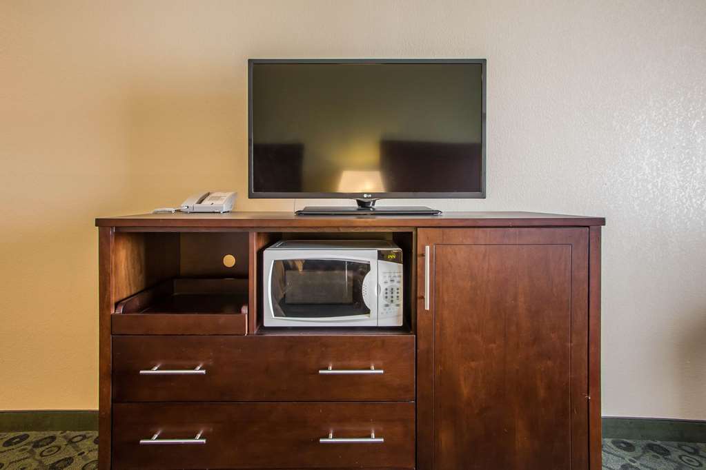 Quality Inn & Suites Bloomington I 55 and I 74 - photo 15