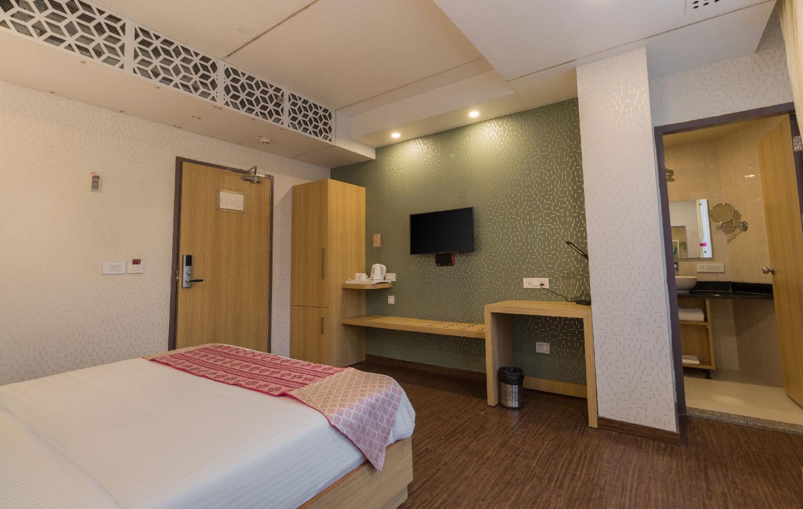 The Solitaire Express - carbon neutral hotel in Dehra Dun