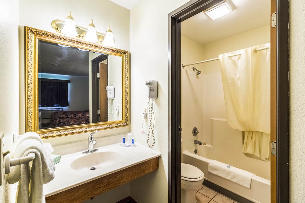 Rodeway Inn Baxter - photo 23