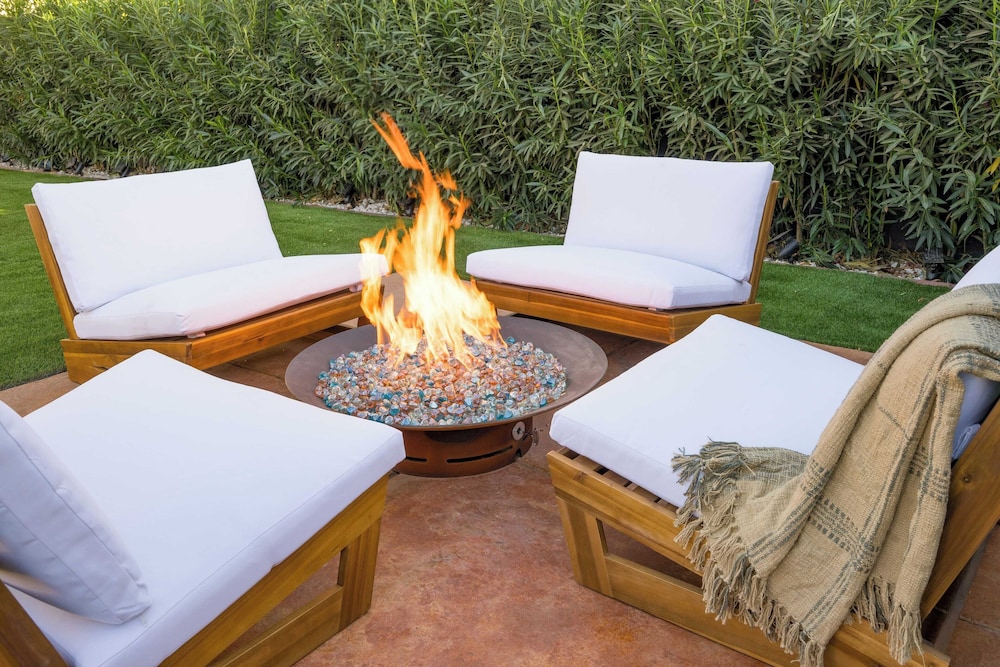 Element by AvantStay Pool Firepit Game Room - photo 30