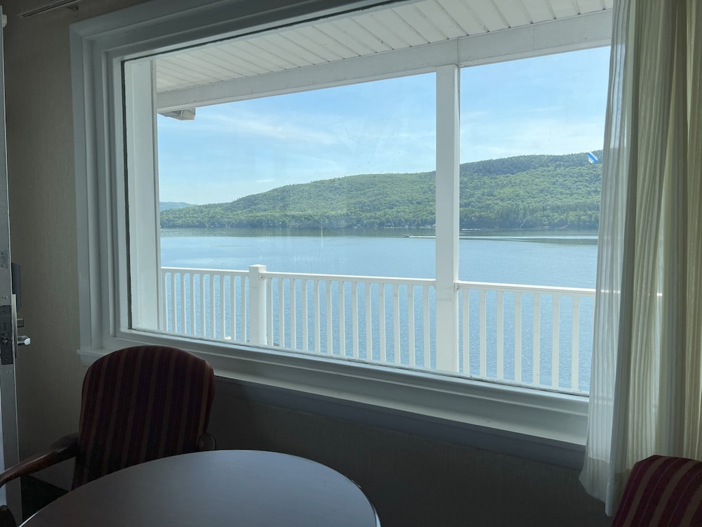 The Georgian Lakeside Resort - photo 26
