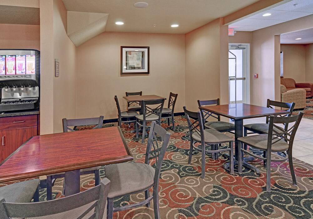 Cobblestone Inn & Suites Big Lake - photo 16