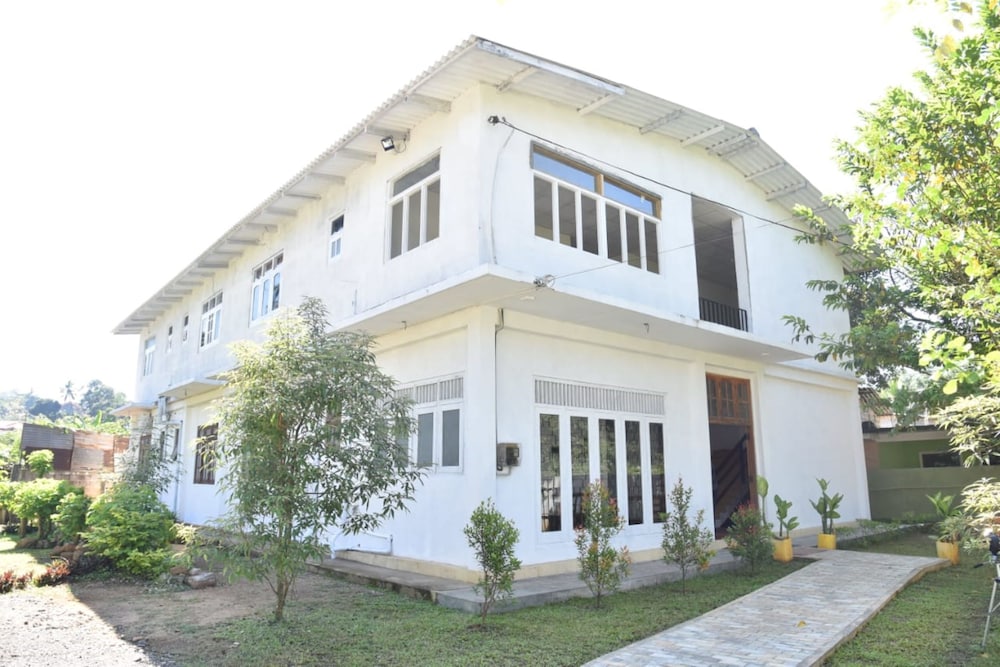 Red Lotus Holiday Resort in Badulla, Sri Lanka