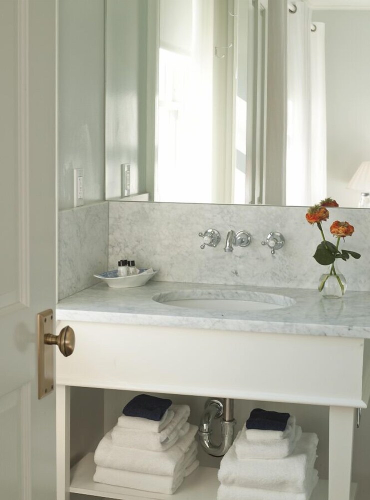 Bridgehampton Inn - photo 17
