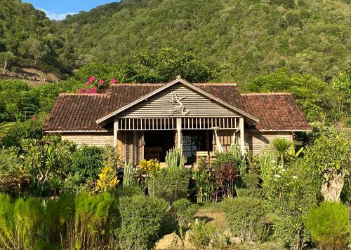 Moromoro - carbon neutral hotel in Unknown City