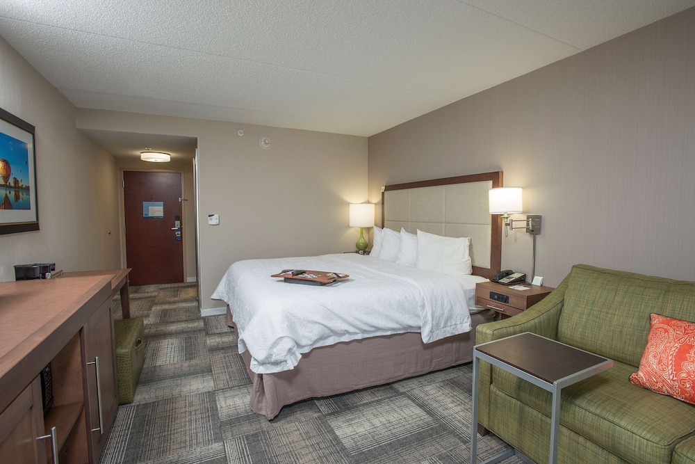 Hampton Inn & Suites Cincinnati Union Center - photo 30