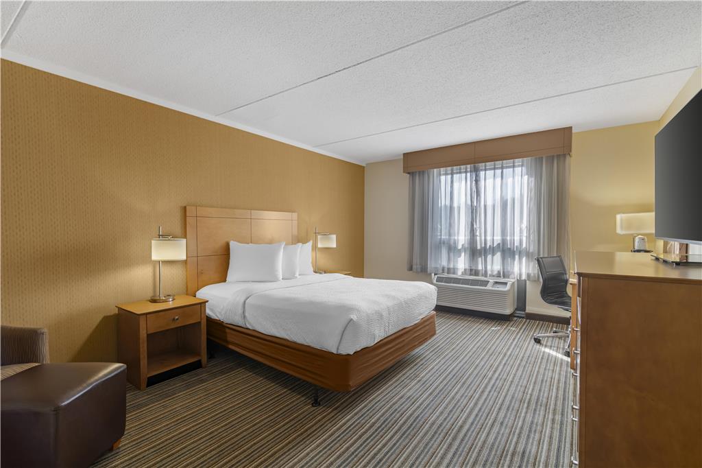 Best Western Royal Plaza Hotel & Trade Center - photo 55