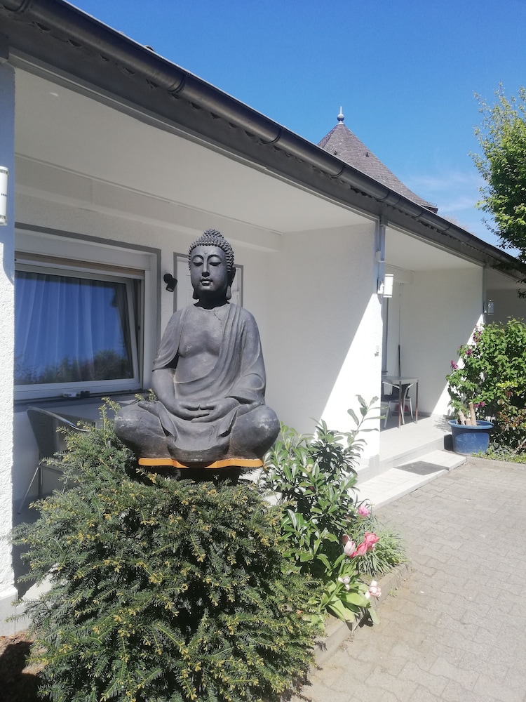 Apartmenthaus am Achteck in Darmstadt, Germany