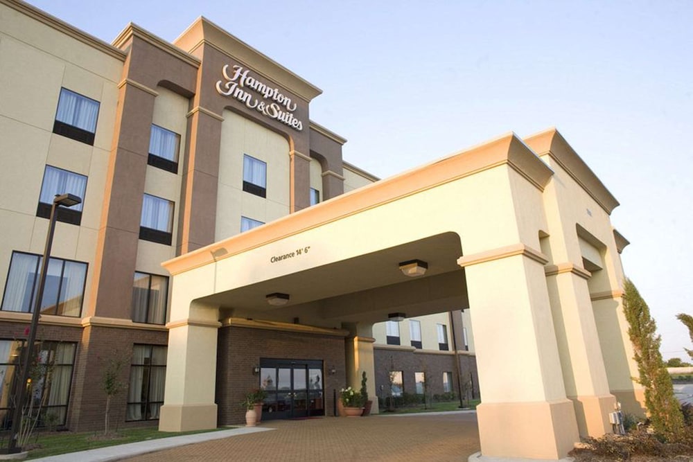 Hampton Inn & Suites Dallas DeSoto - photo 57