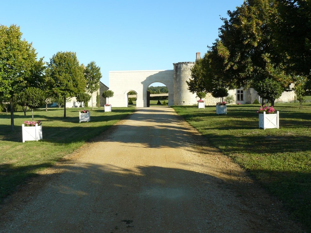 Manoir du Bois Noblet — hotel in Gennes