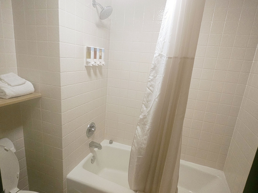 Days Inn by Wyndham Rolla - photo 19