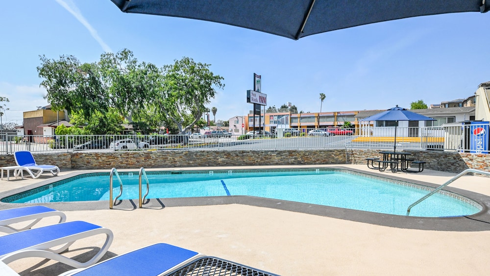 Sea Rock Inn Long Beach - photo 24
