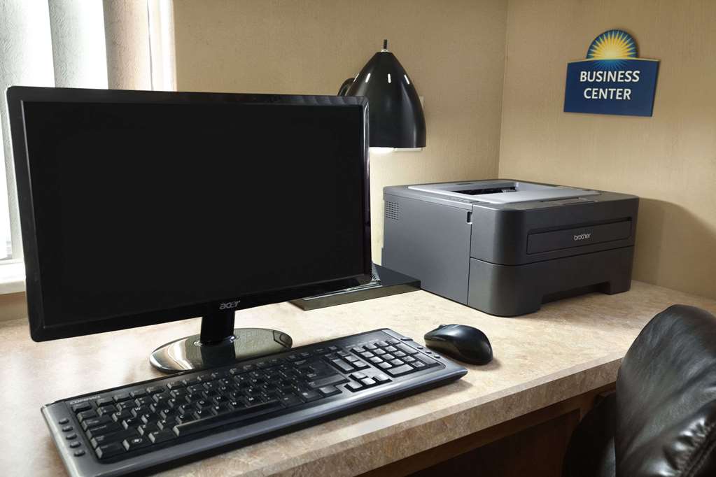 Days Inn by Wyndham Grand Forks Columbia Mall - photo 14