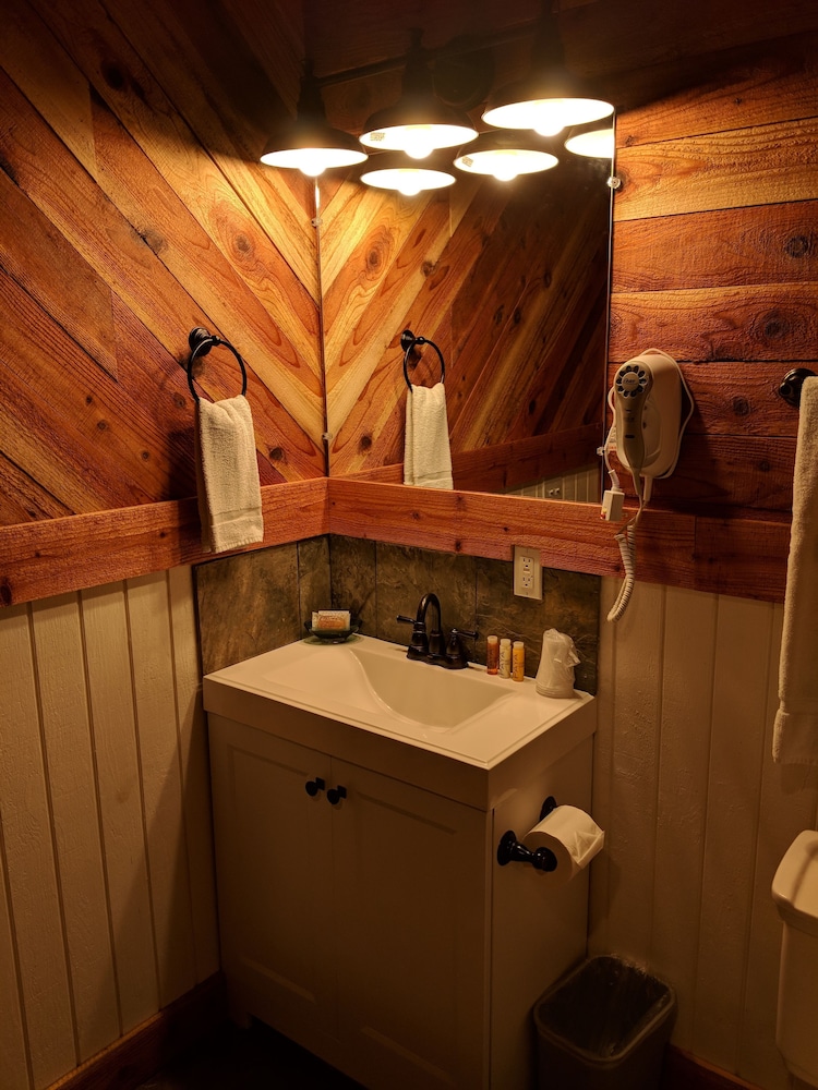 Emerald Forest Cabins - photo 122