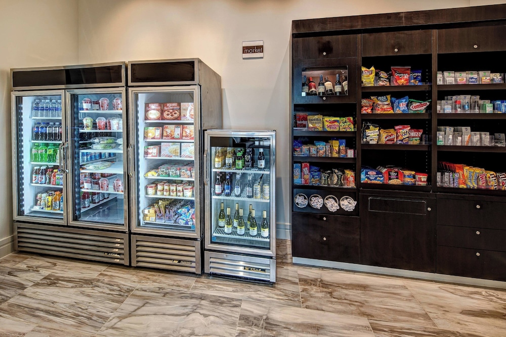 Courtyard by Marriott Kansas City Downtown Convention Center - photo 17