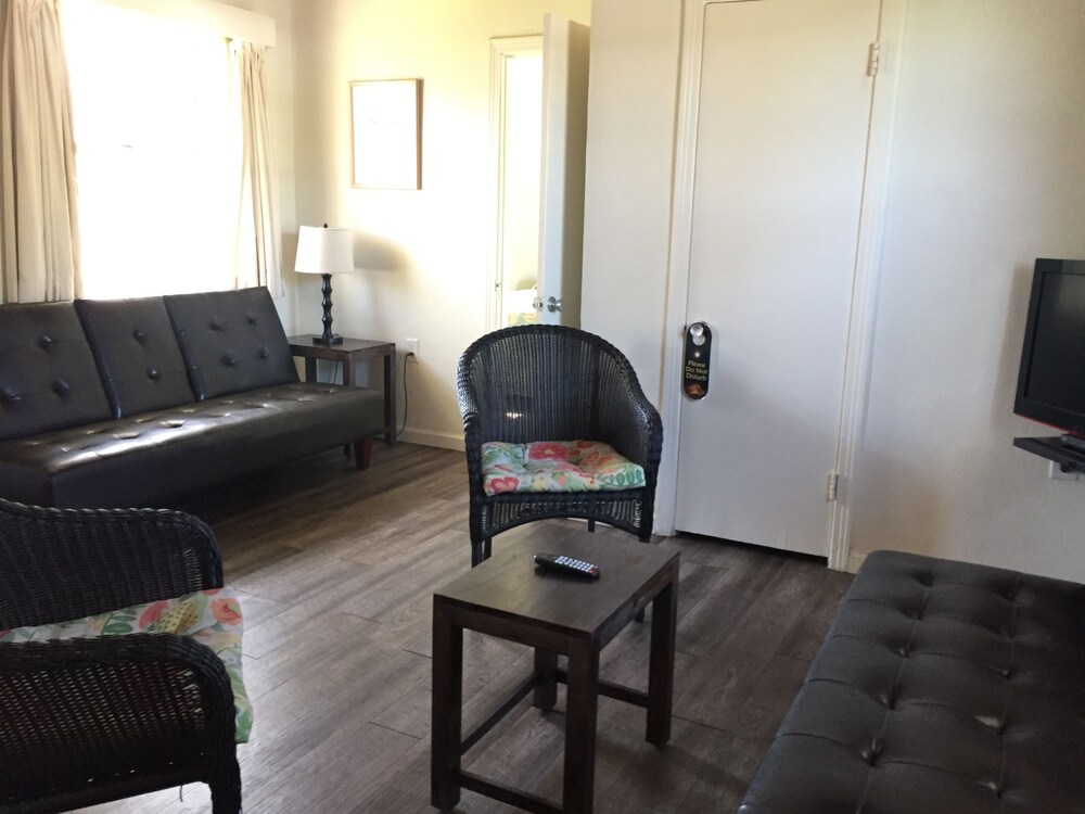 Surf Studio Beach Resort - photo 23