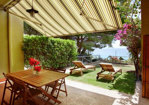 Pinus Village Sea Front Apartment — 4-Star Luxury Hotel in Pula, Italy