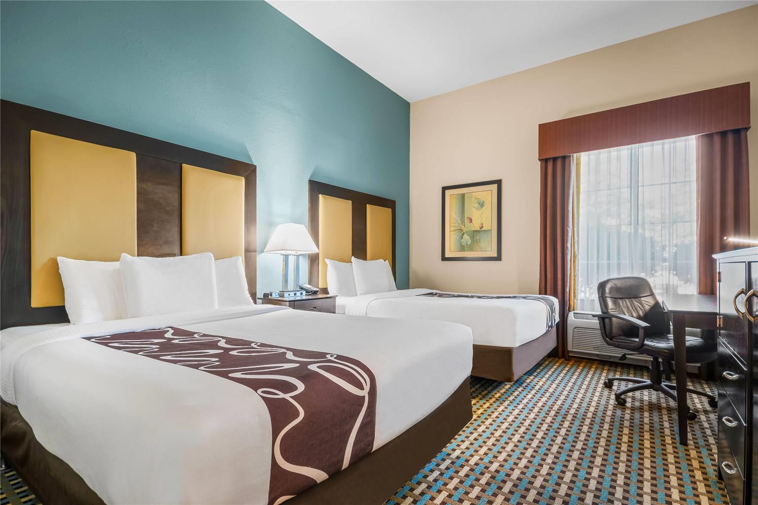La Quinta Inn & Suites by Wyndham Stonington Mystic Area - photo 21