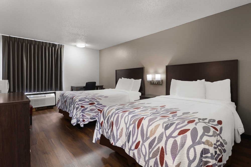 Red Roof Inn & Suites Savannah Airport - photo 19