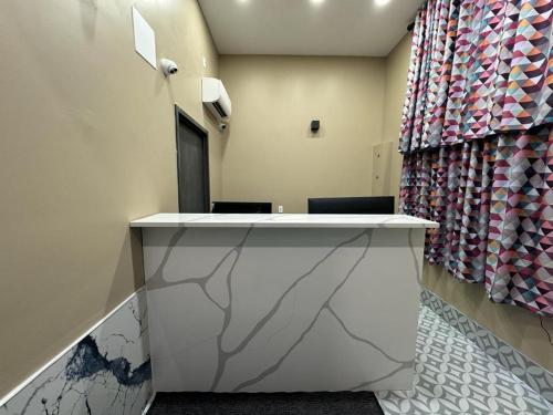 Moon Hotel Brooklyn - photo 4