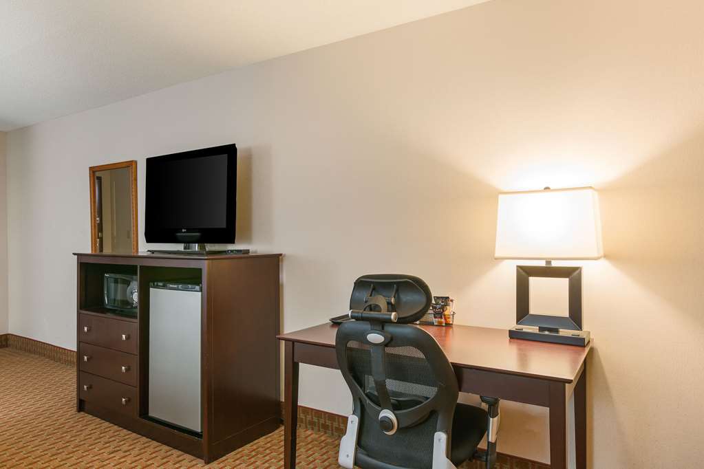 Clarion Hotel Convention Center - photo 23