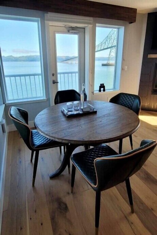 Cannery Pier Hotel & Spa - photo 51