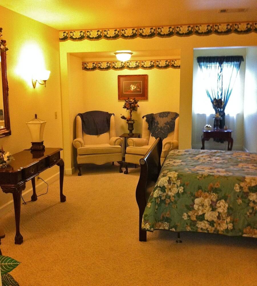The Abbé House Inn - photo 2