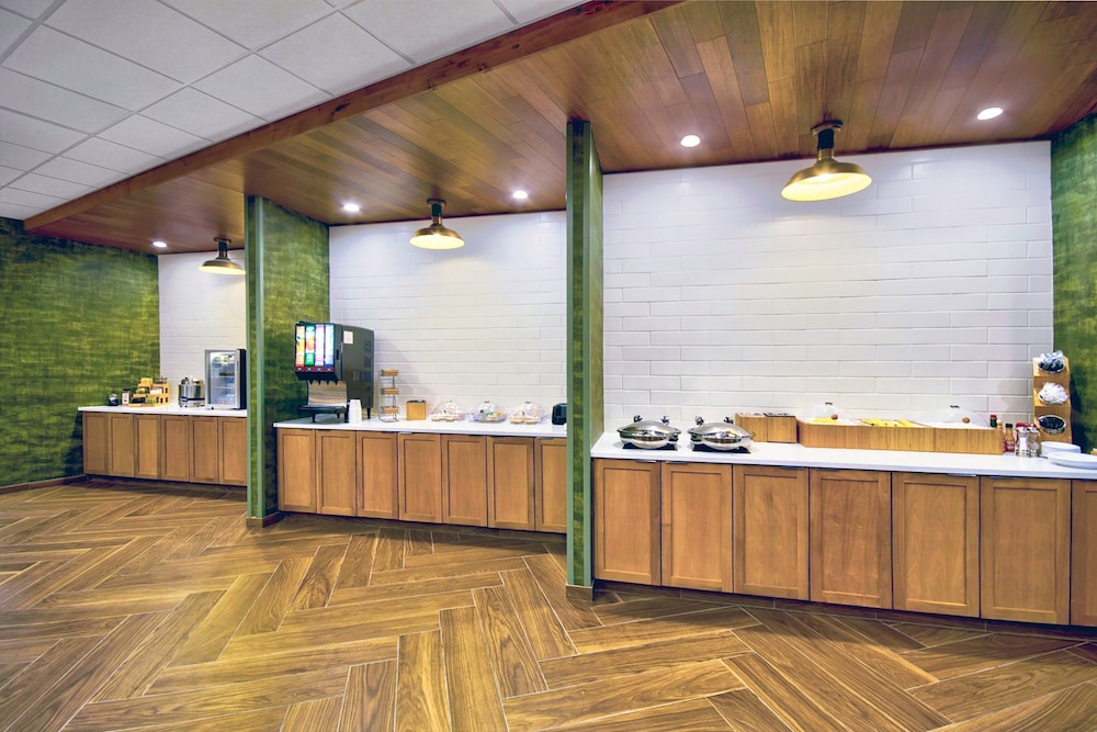 Fairfield Inn & Suites by Marriott Cincinnati North - photo 24