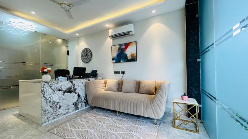 BluO 1BHK Suite Balcony Lift Gym Parking