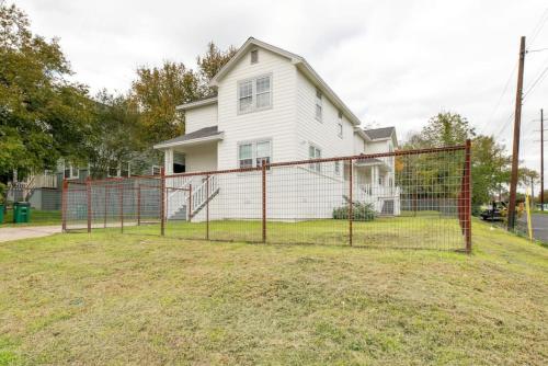 Modern Central East Austin 4BR Gem in Austin, United States