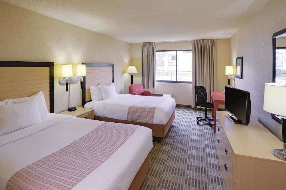 La Quinta Inn & Suites by Wyndham Armonk Westchester - photo 8