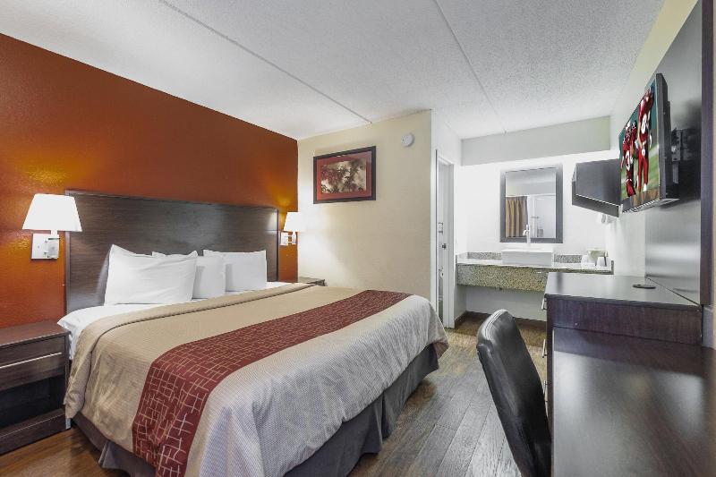 Red Roof Inn Jackson North Ridgeland - photo 25