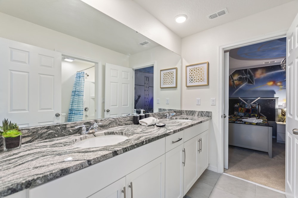 Rear Views Spa Games Room Pet Friendly Resort Amenities 8 Bedroom Villa - photo 37