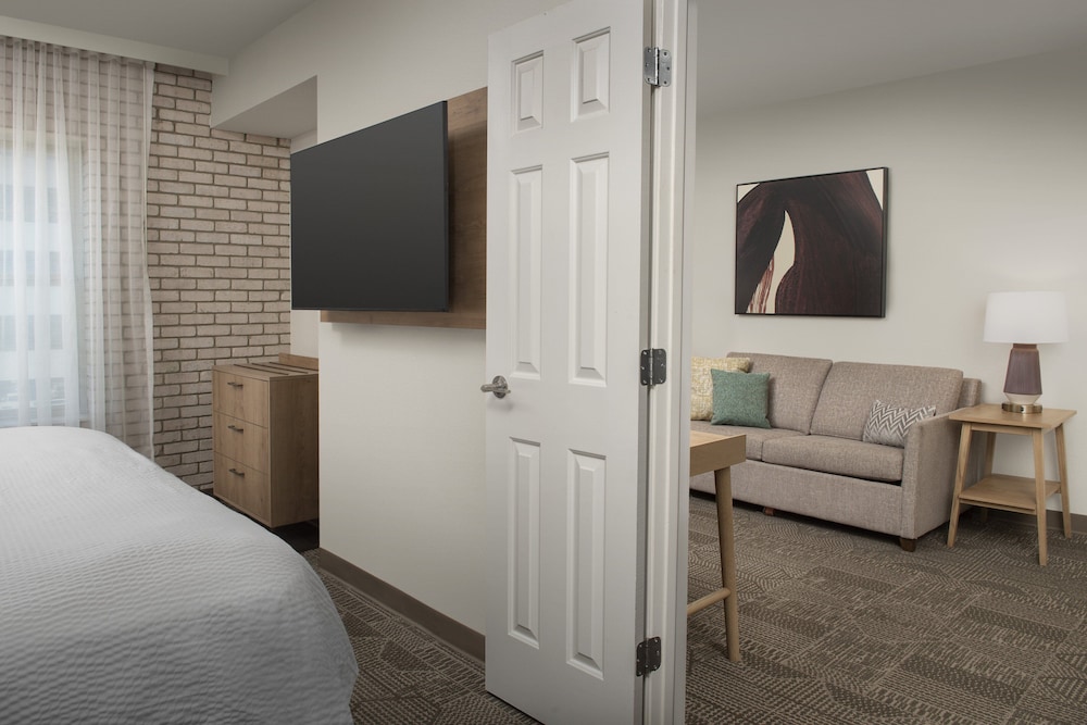Staybridge Suites San Antonio by IHG - photo 7