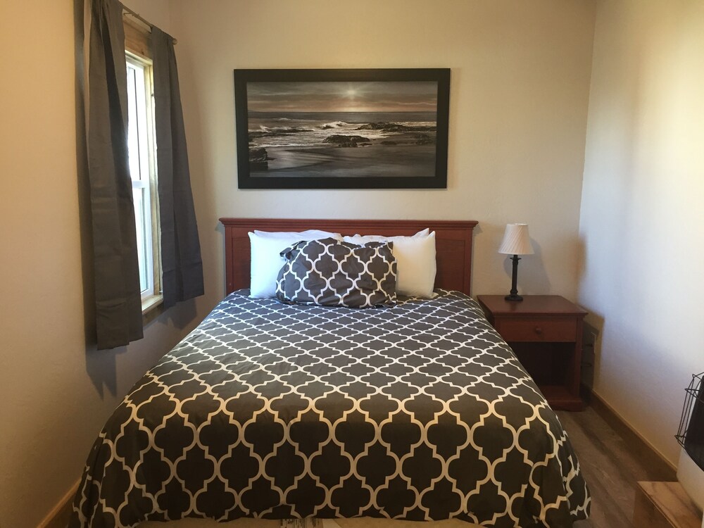 The Manor Motel - photo 32