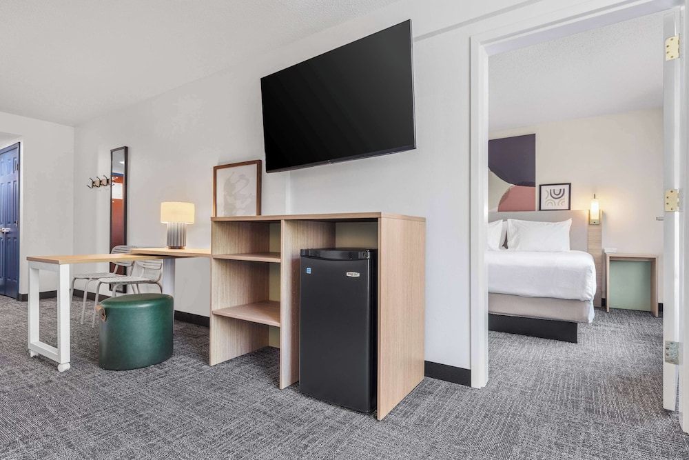 Spark by Hilton Charlotte Tyvola I 77 - photo 9