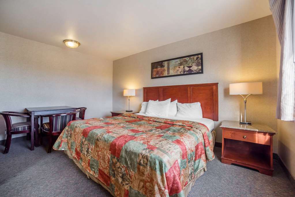 Rodeway Inn & Suites Nampa - photo 13