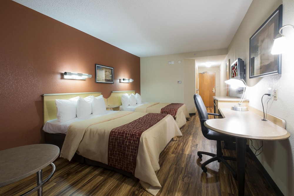 Red Roof Inn & Suites Philadelphia Bellmawr - photo 7
